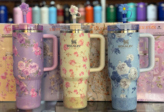 Hidrátate con estilo con el Quencher Floreado 1200 ml